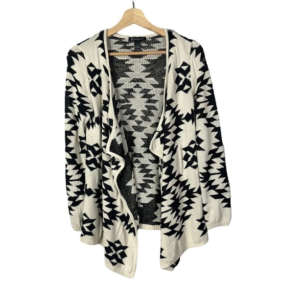 INC International Concepts White & Black Geometric Printed Knit Cardigan M - Picture 1 of 5